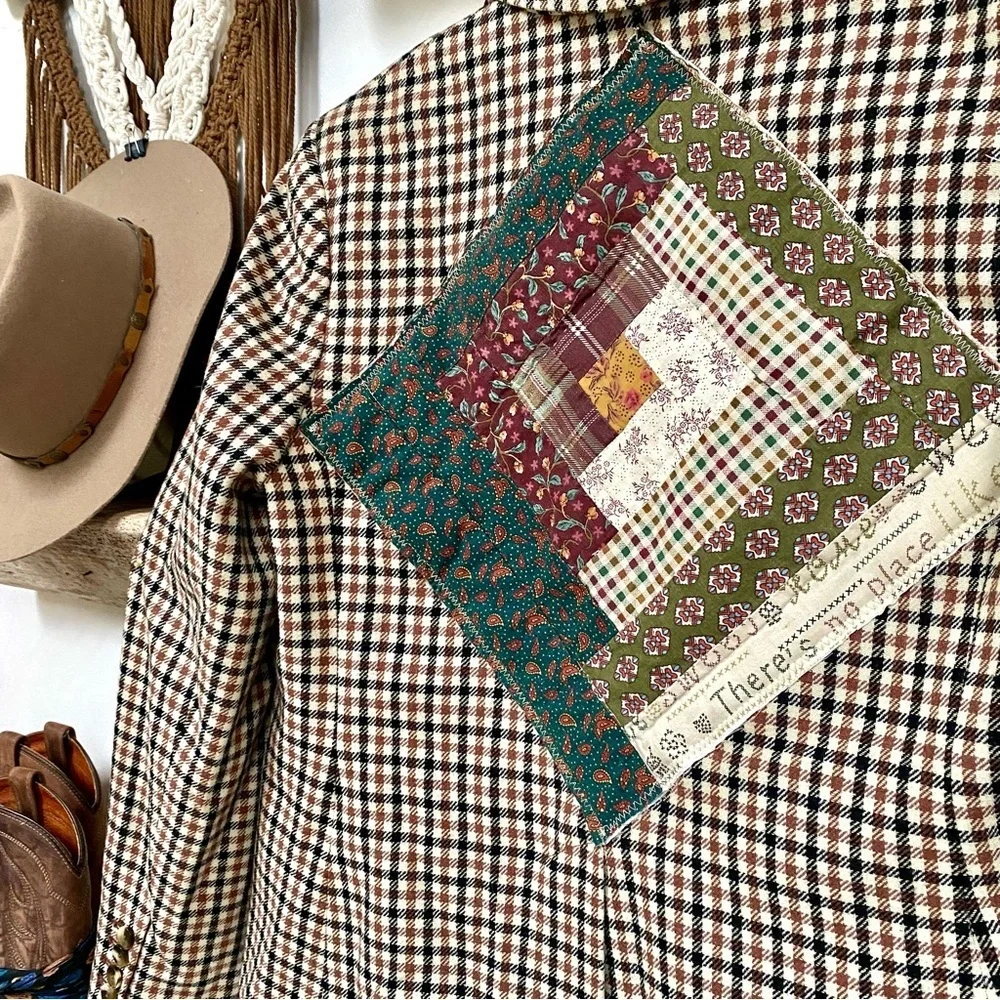 UPCYCLED patchwork detailing Wool boho blazer w equestrian cabin vibe - Picture 2 of 16